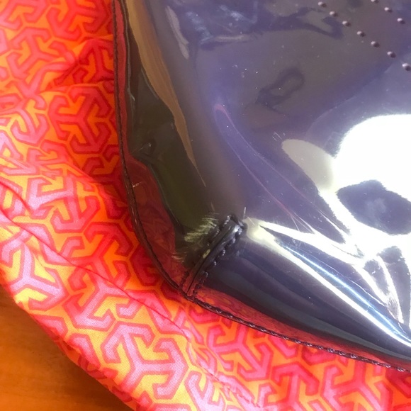 Tory Burch Patent Leather Tote - Picture 5 of 7